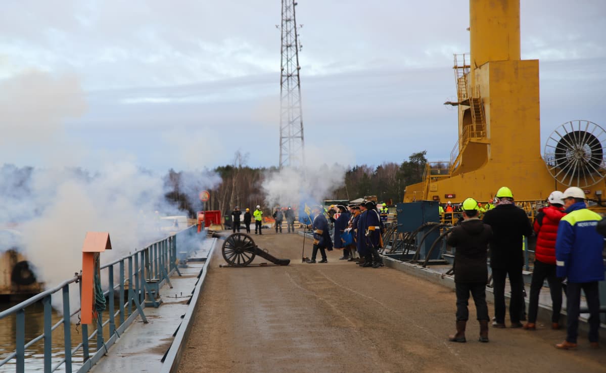 Carnival Cruise Linesin tilaama Mardi Gras laskettiin vesille Meyerin Turun telakalla parjantaina 24. tammikuuta 2020.