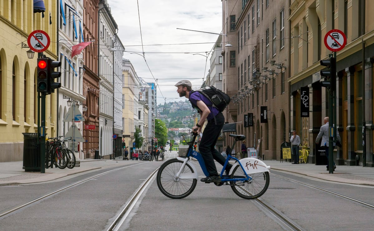 Pyöräilijä Oslossa