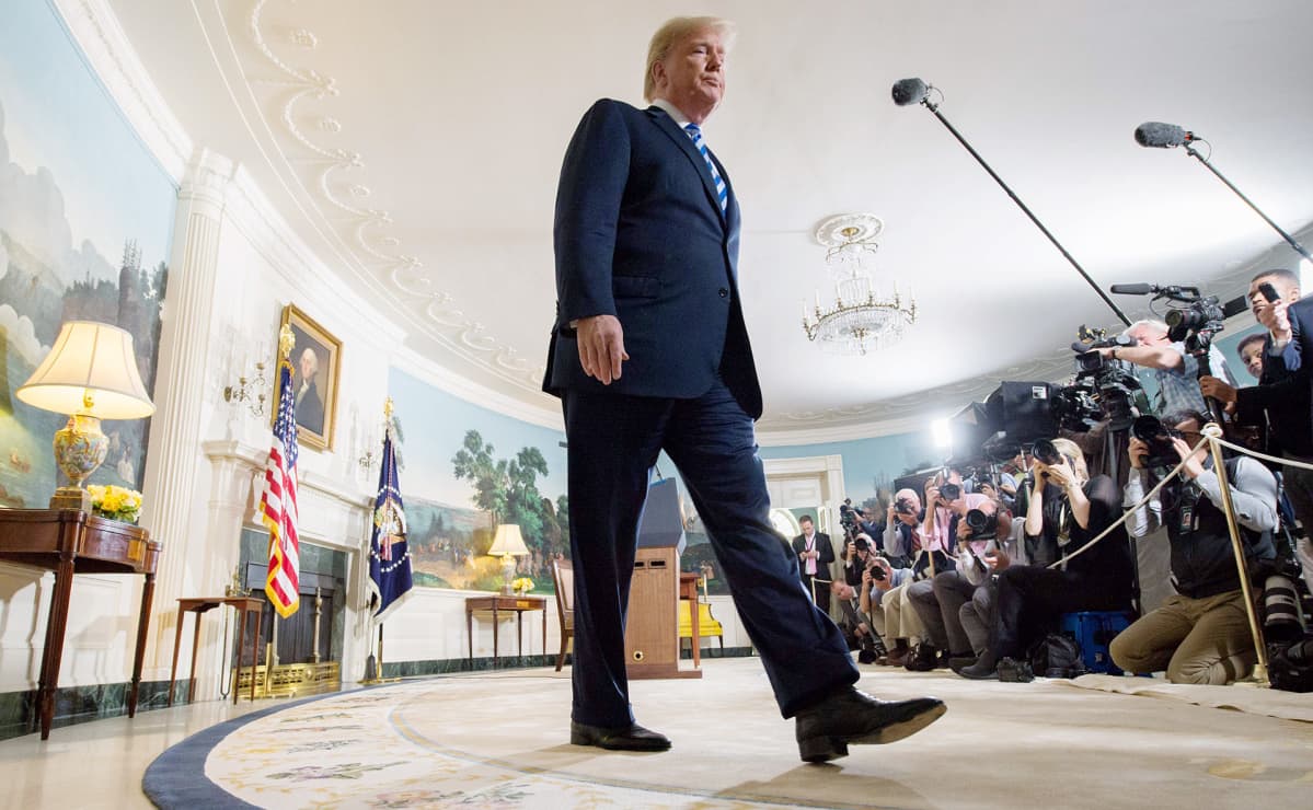 Donald Trump tiedotustilaisuudessa Washingtonissa.