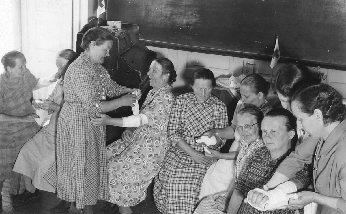 Suomen Punaisen Ristin äitilomaleiri 1955.
