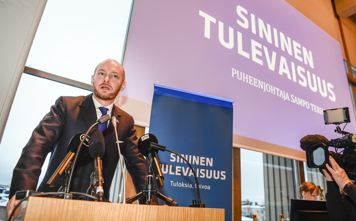 Sininen tulevaisuus puoluekokous. Kuvassa puolueen puheenjohtajaksi valittu Sampo Terho.