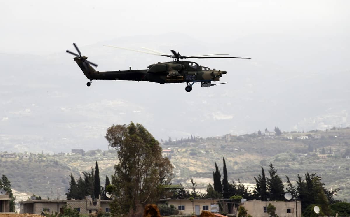 helikopteri ilmassa