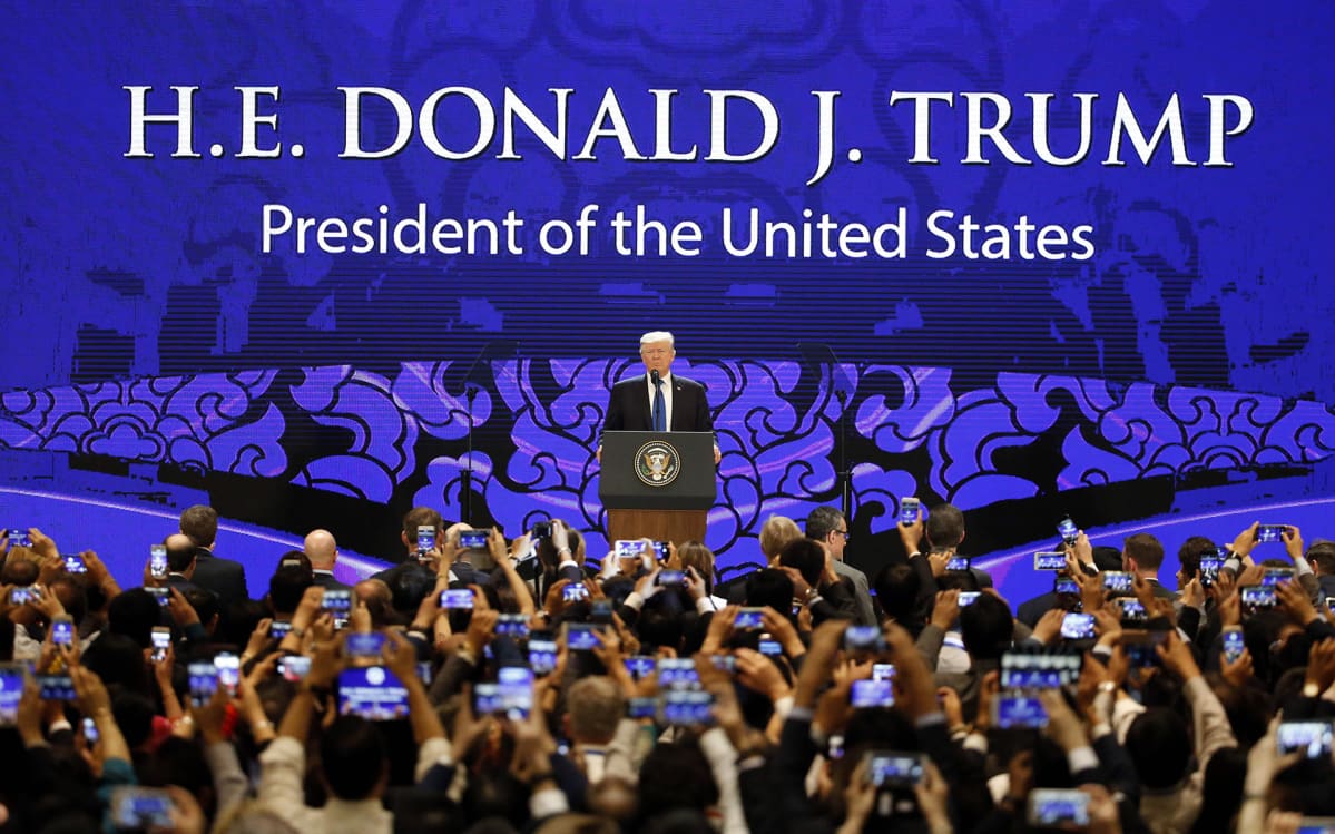APEC kokous Donald Trump puhuu