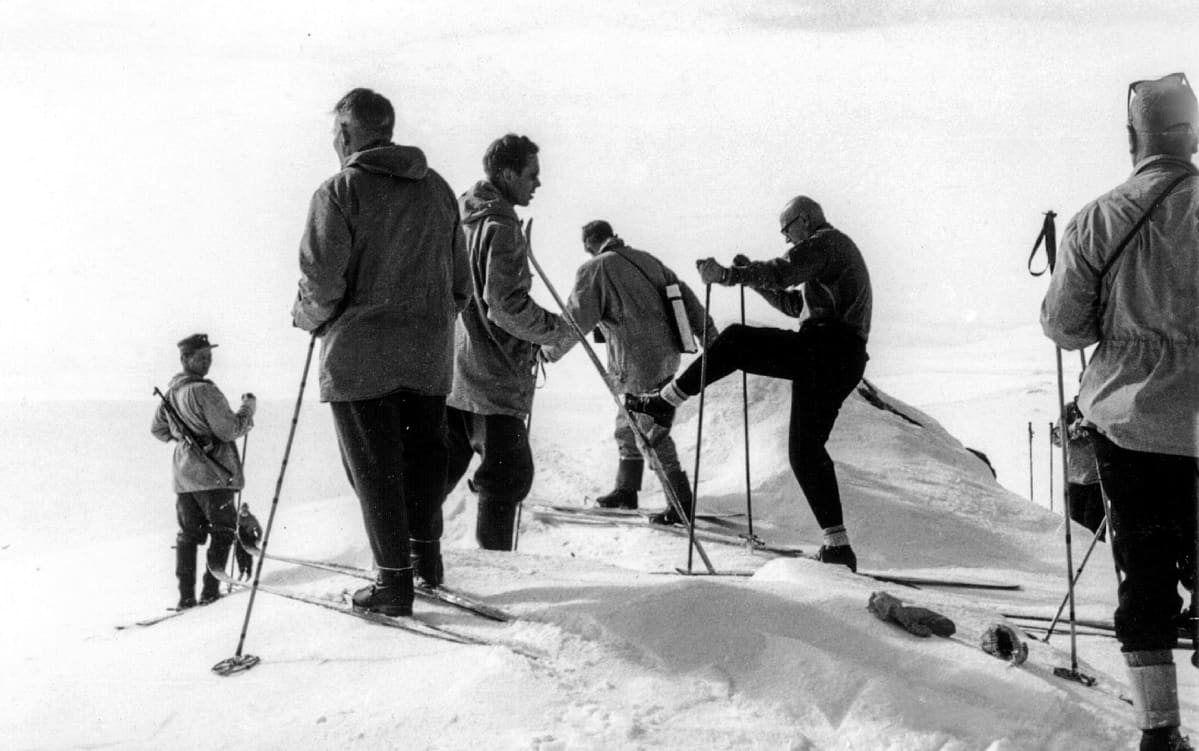 Urho Kekkonen Lapissa hiihtämässä 1963.