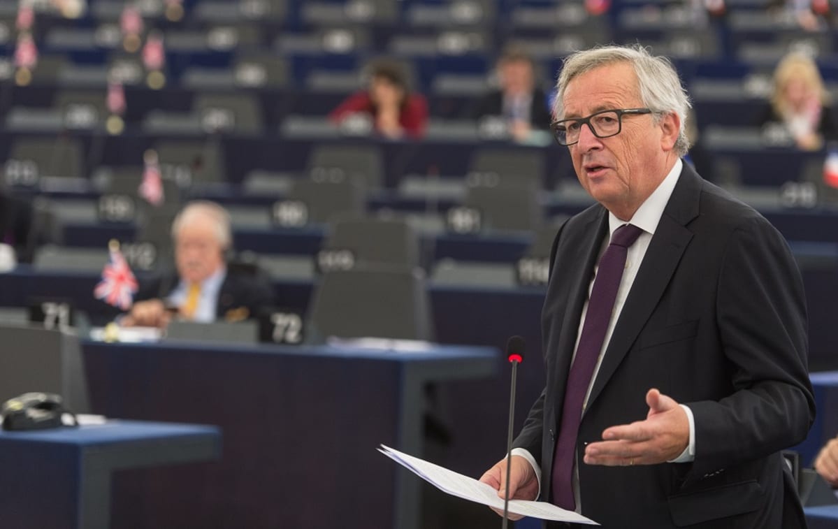 EUroopan komission puheenjohtaja Jean-Claude Juncker pitämässä puhetta Euroopan parlamentissa, Strasbourgissa.