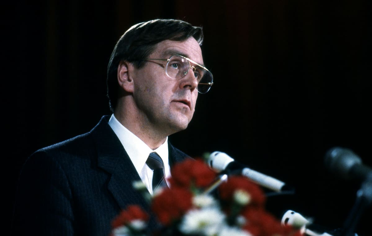 Kalevi KIVISTÖ SKDL:n puoluekokouksessa 24.5.1985.