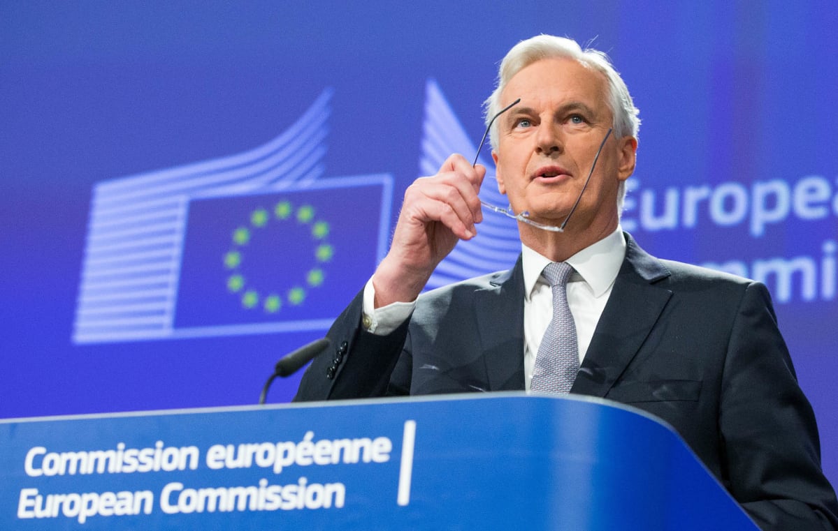 EU:n komission brexit-ryhmää johtava ranskalainen Michel Barnier puhumassa tiedotustilaisuudessa Brysselissä 6. joulukuuta 2016