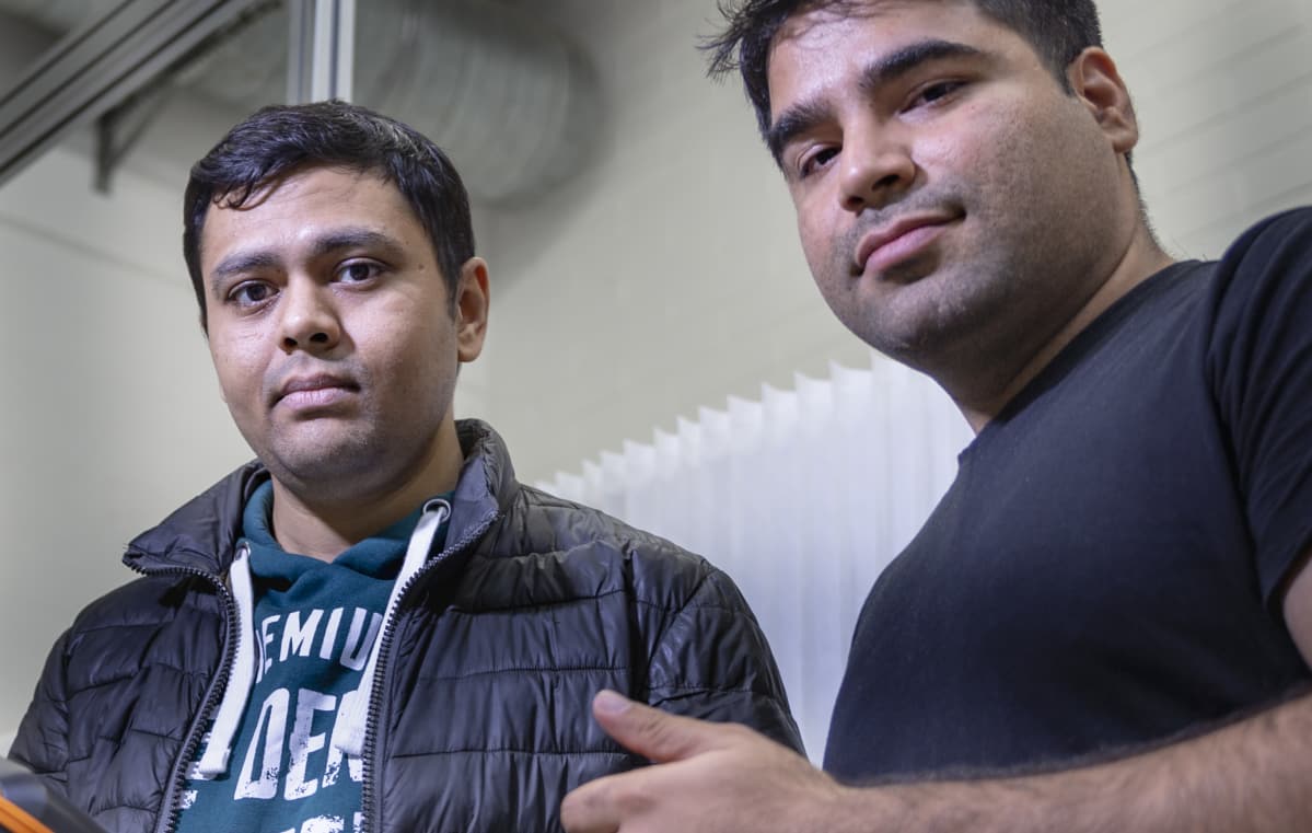 Pravin Luthada ja Vaibhav Shah startup-yrittäjät Addcomposites firmasta.