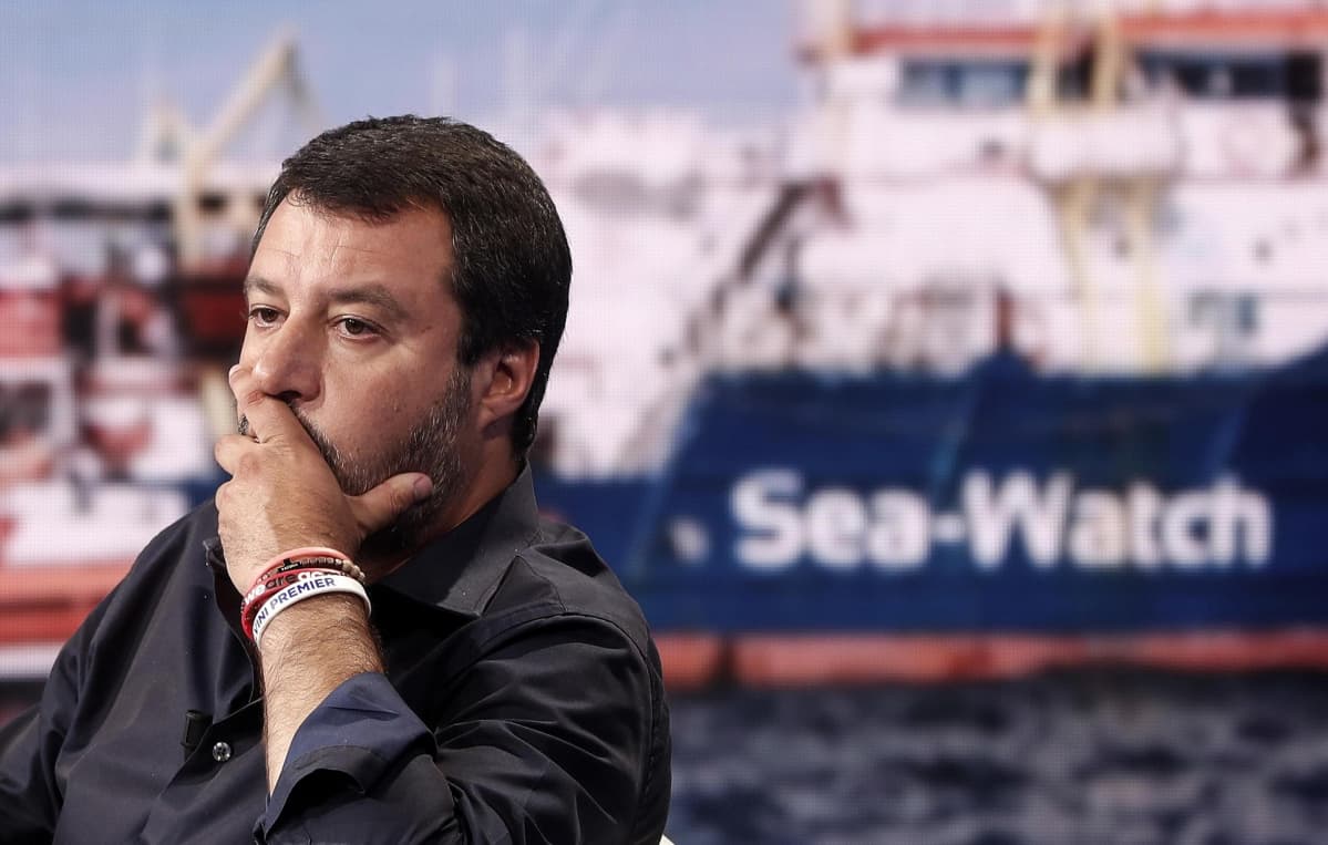 Sisäministeri Matteo Salvini kommentoi laivaa televisio-ohjelmassa 26. kesäkuuta.