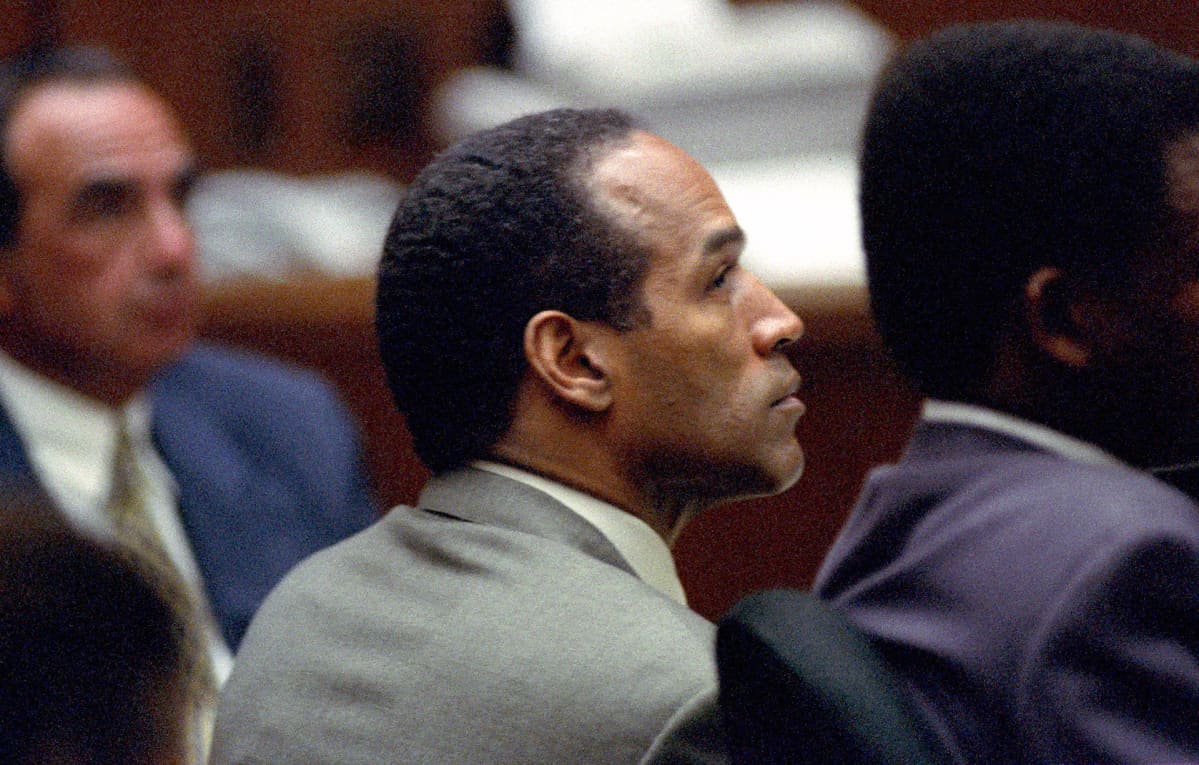 O.J. Simpson murhaoikeudenkäynnissä vuonna 1995.