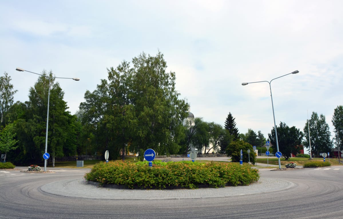 Vähänkyrön liikenneympyrä.