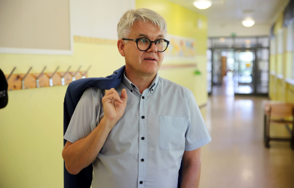 Kouvolalaisen Keskustan koulun rehtori Kimmo Salminen