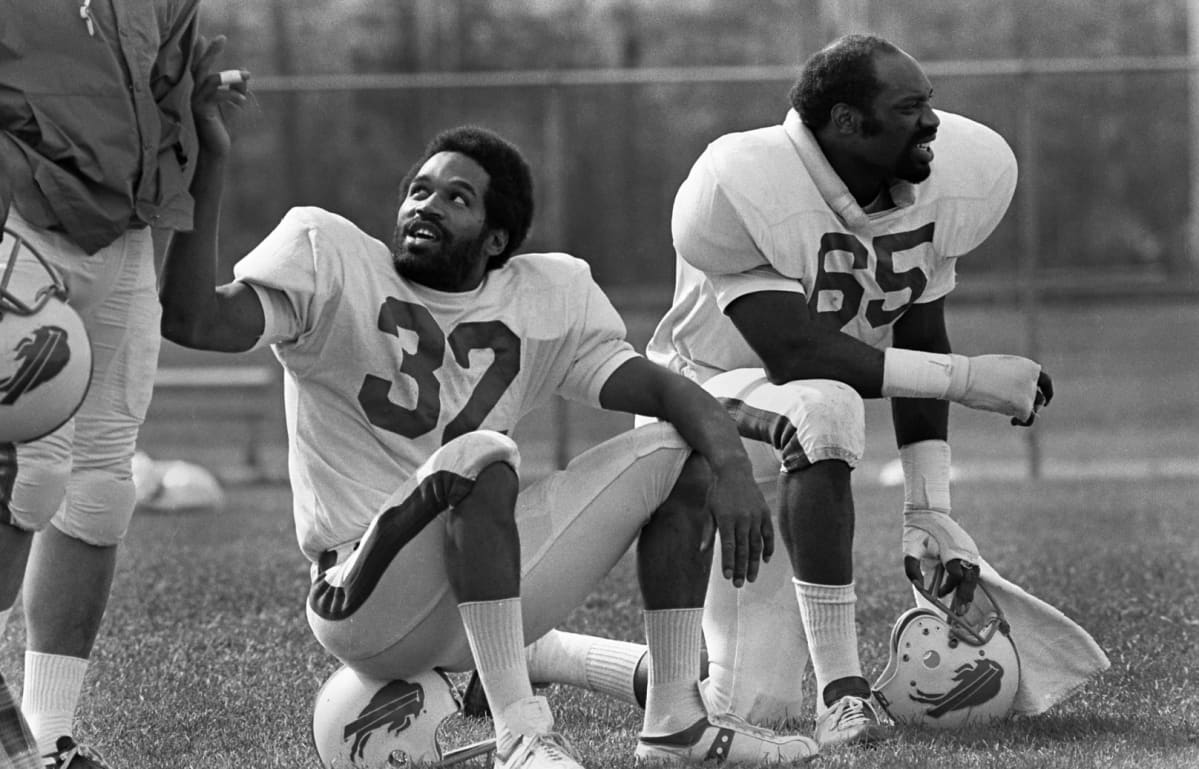 O.J. Simpson Buffalo Bills -joukkueen harjoituksissa.