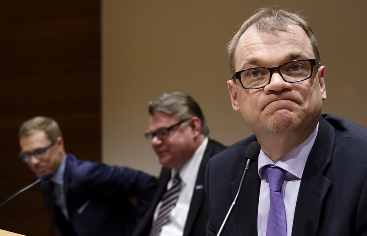 Puolueiden puheenjohtajat, kokoomuksen Alexander Stubb, perussuomalaisten Timo Soini ja hallitustunnustelija, keskustan Juha Sipilä.