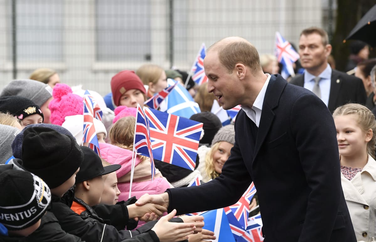 Prinssi William vieraili Lauttasaaren ala-asteella.