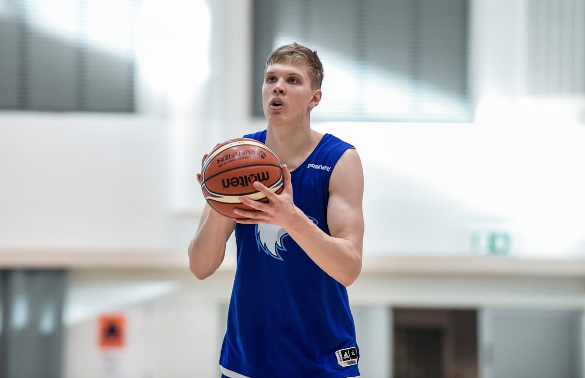Elias Valtonen.