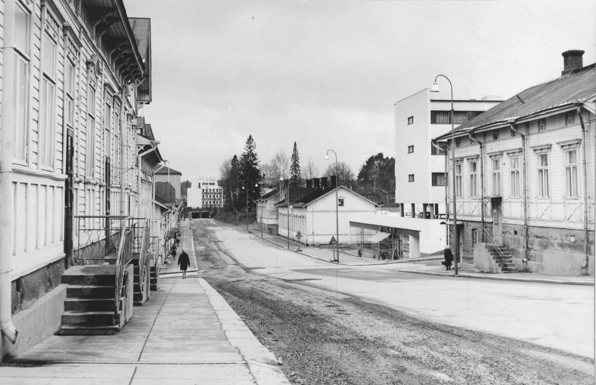 Porrassalmenkatua vuonna 1968. Kuvattu pohjoisesta päin. Kuvaaja: Mikkelin Valokuvausliike.