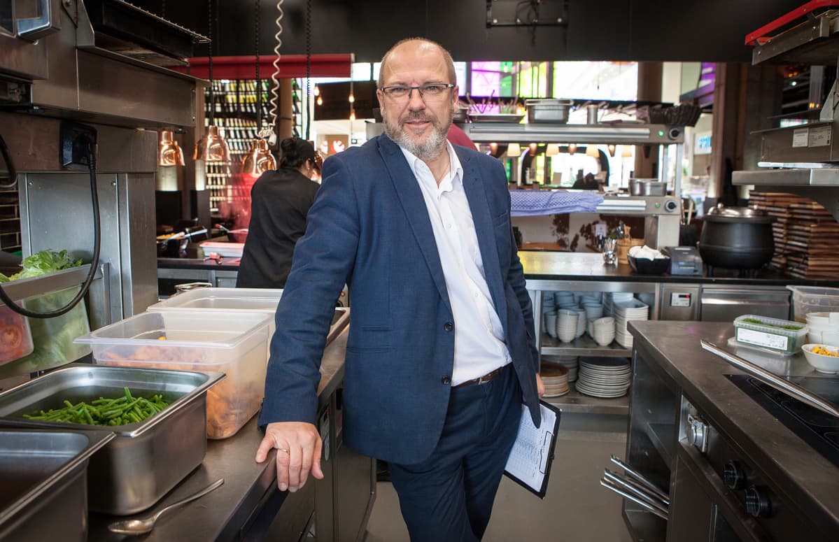 Ravintolapäällikkö Werner Blöchl.