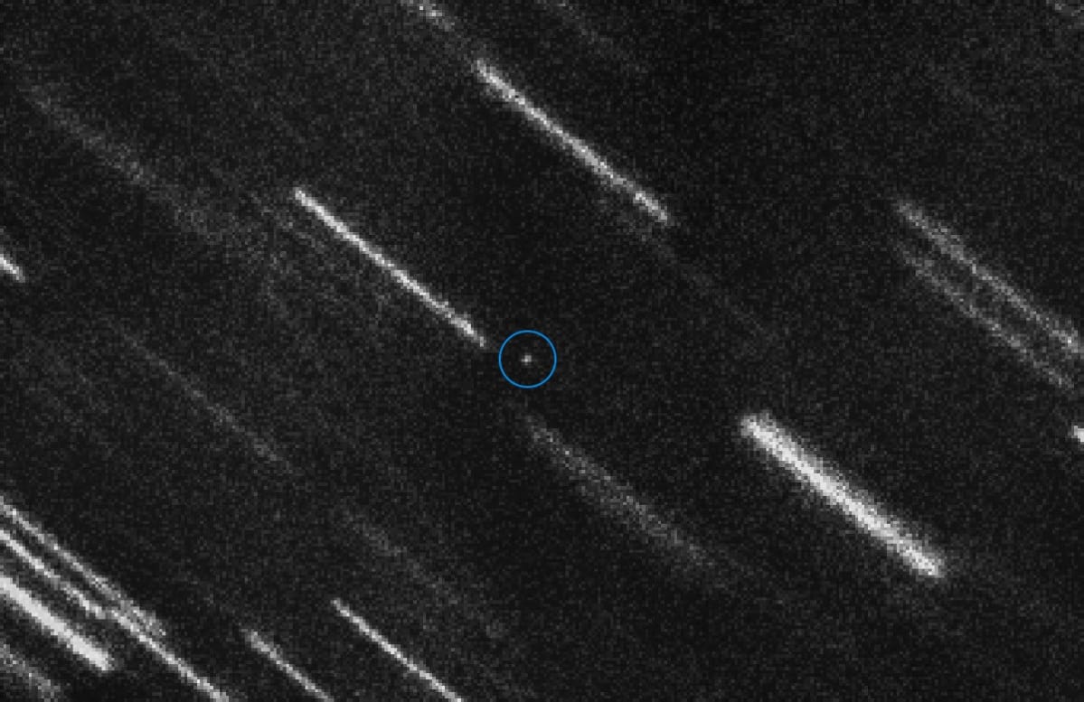 Asteroidi avaruudessa