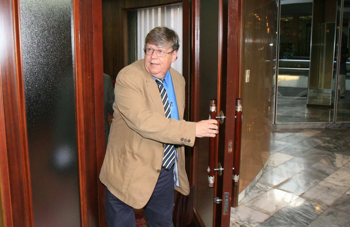 Olli Heinonen tarkastusmatkalla kesäkuussa 2007.