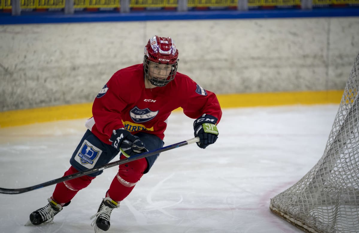 IFK:n naisten joukkueen ranskalais-pelaaja Clara Rosier