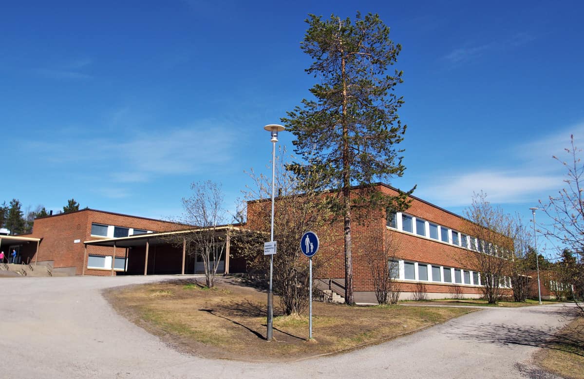 Vaaranlammen koulu Rovaniemellä.