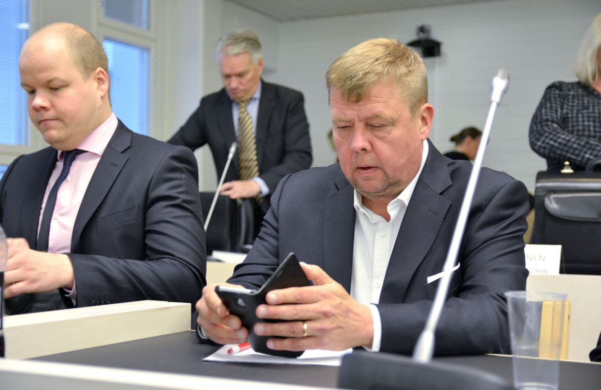 Pekka Perä oikeussalissa