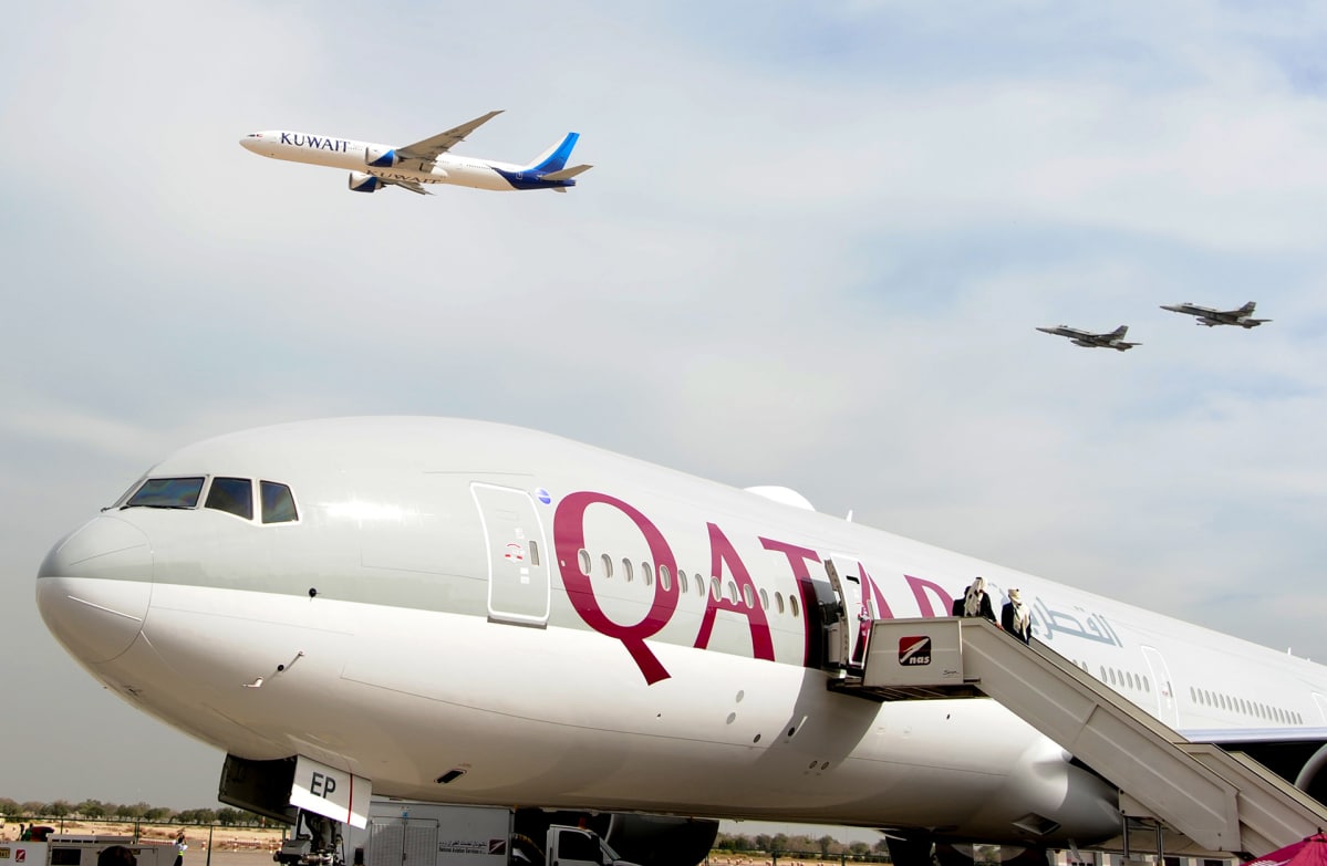 Qatar Airways:n kone Kuwaitin kansainvälisellä lentokentällä.