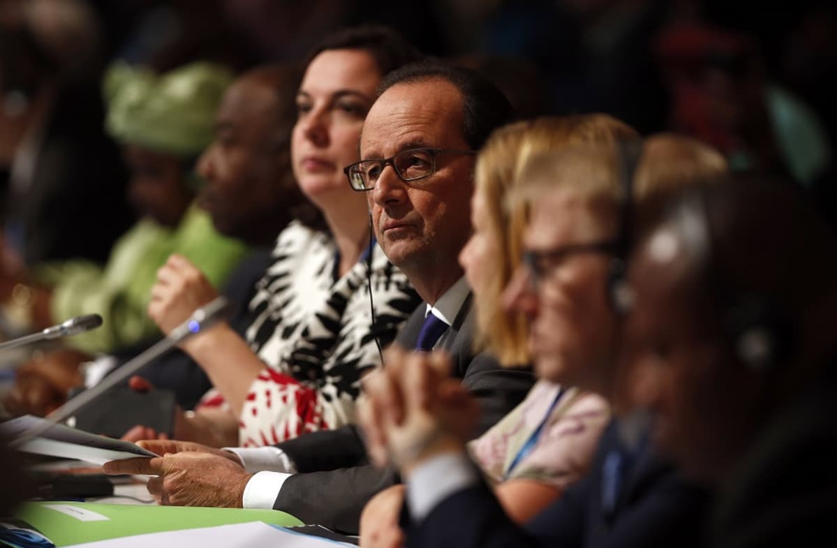 Marrakechin ilmastokokoukseen on osallistunut useita valtiojohtajia. Kuvassa keskellä Ranskan presidentti Fracois Hollande.