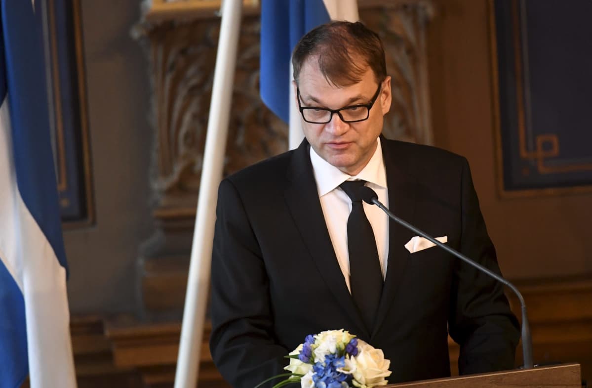Pääministeri Juha Sipilä esittää muistosanat presidentti Mauno Koiviston valtiollisten hautajaisten muistotilaisuudessa Säätytalolla Helsingissä.