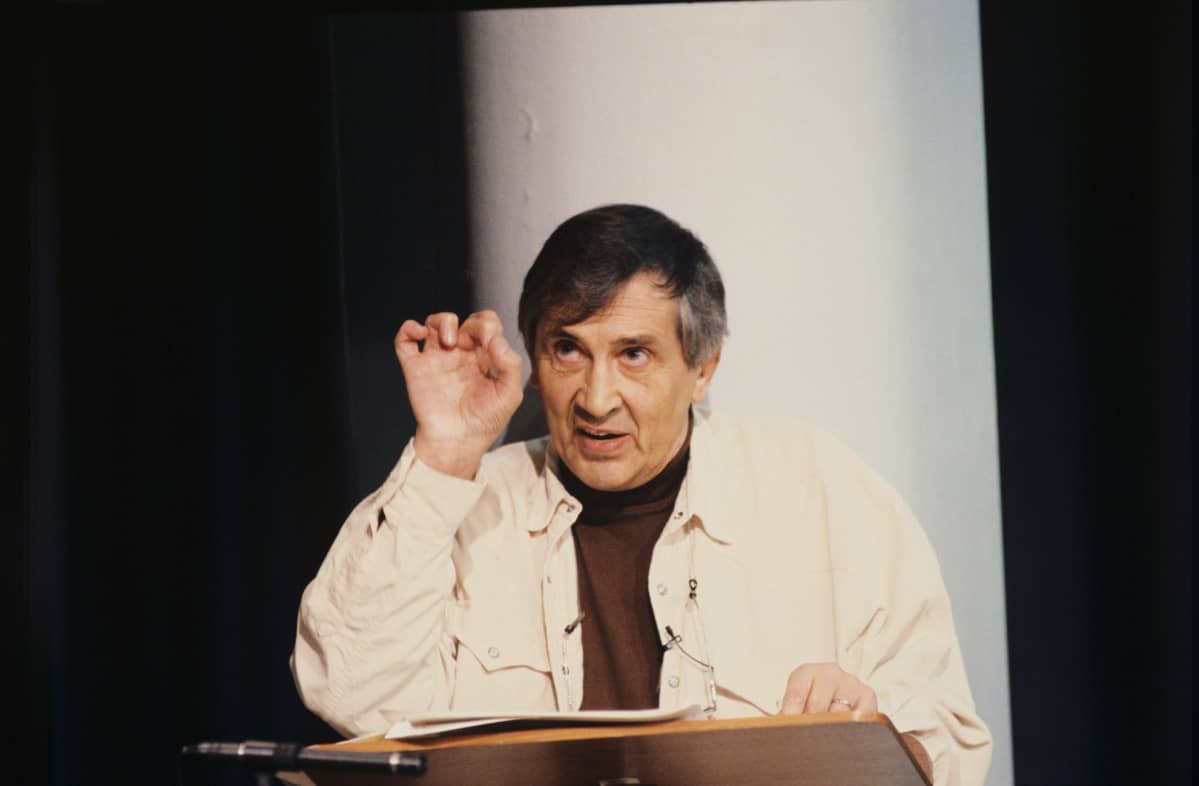 Einojuhani Rautavaara vuonna 1992.