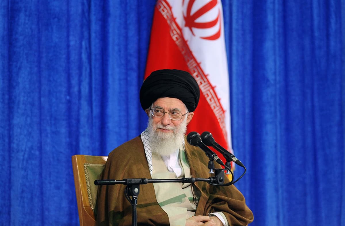 Ajatolla Ali Khamenei on Iranin korkein johtaja.