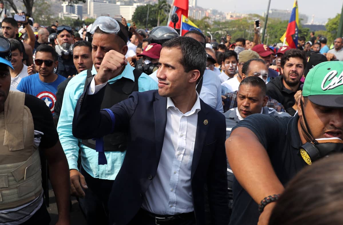 Juan Guaido mielenosoituksessa Caracasissa 30. huhtikuuta 2019.