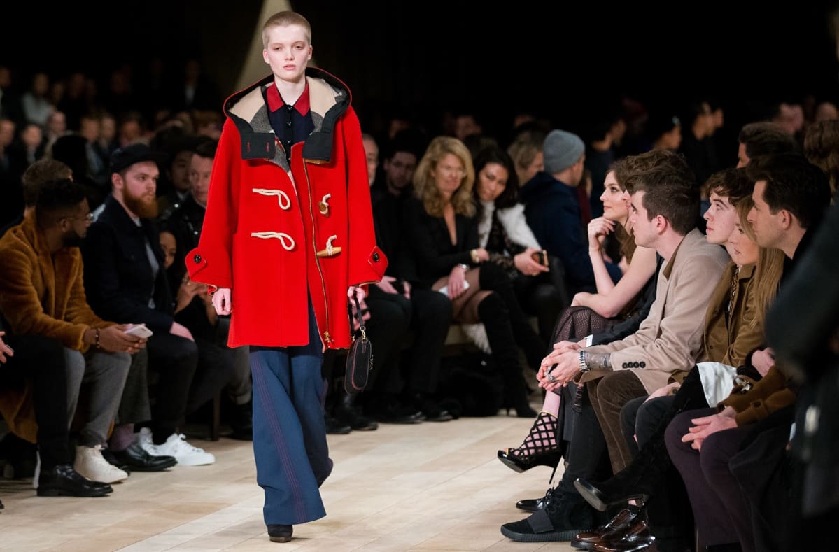 Burberryn muotinäytös