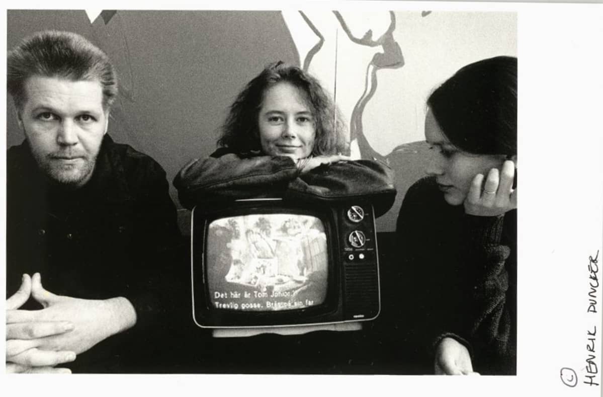 Petri Rossi, Pia Tikka ja Saara Cantell elokuvataiteen laitoksella vuonna 1988.
