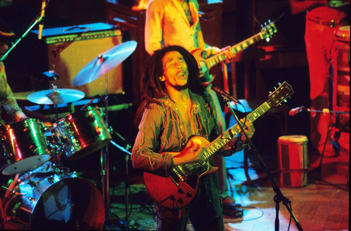 Bob Marley esiintymässä Hampurissa 1976.