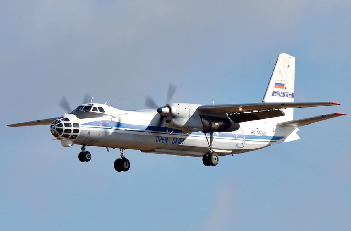 Venäläinen Antonov lentokone suorittamssa Open Skies -sopimuksen mukaista lentoa.