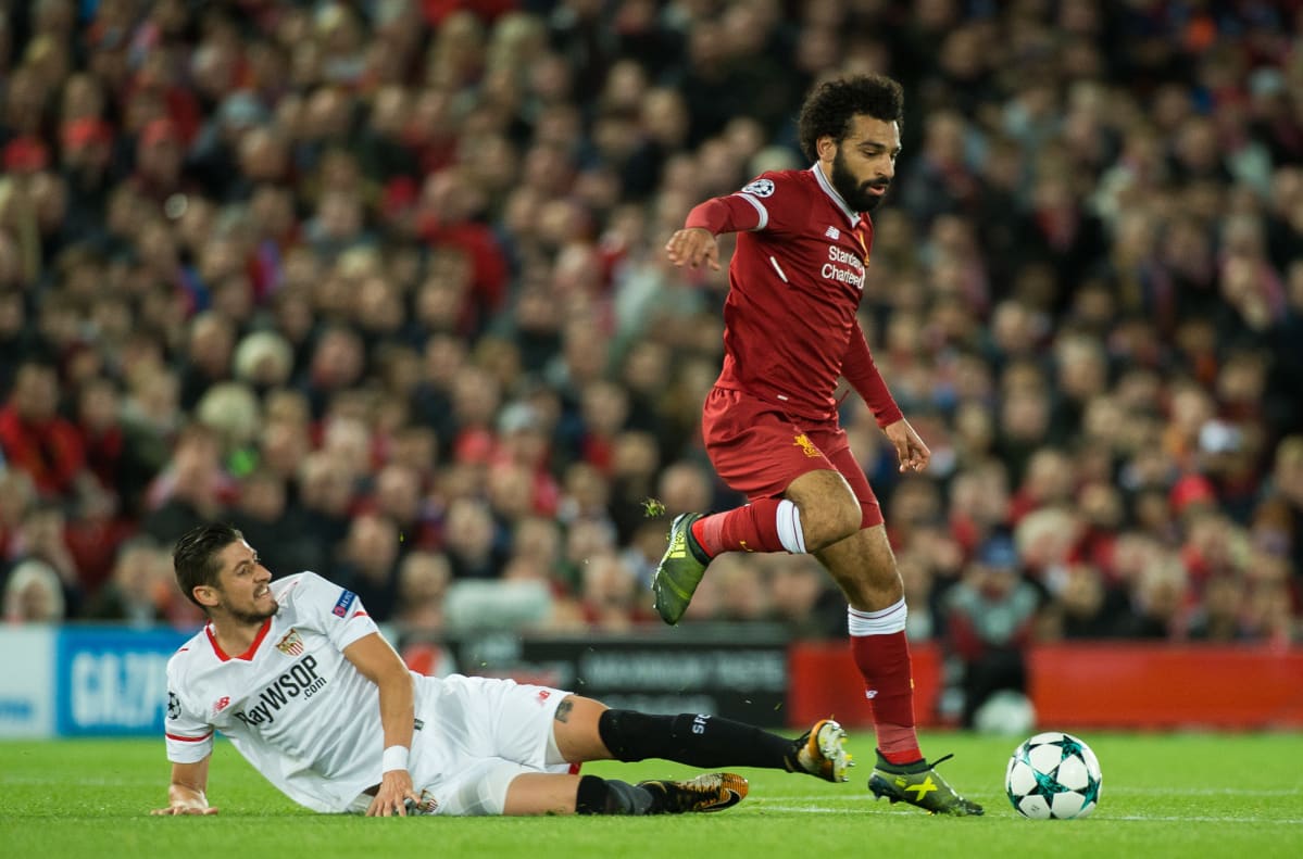Liverpool ja Sevilla viheriöllä