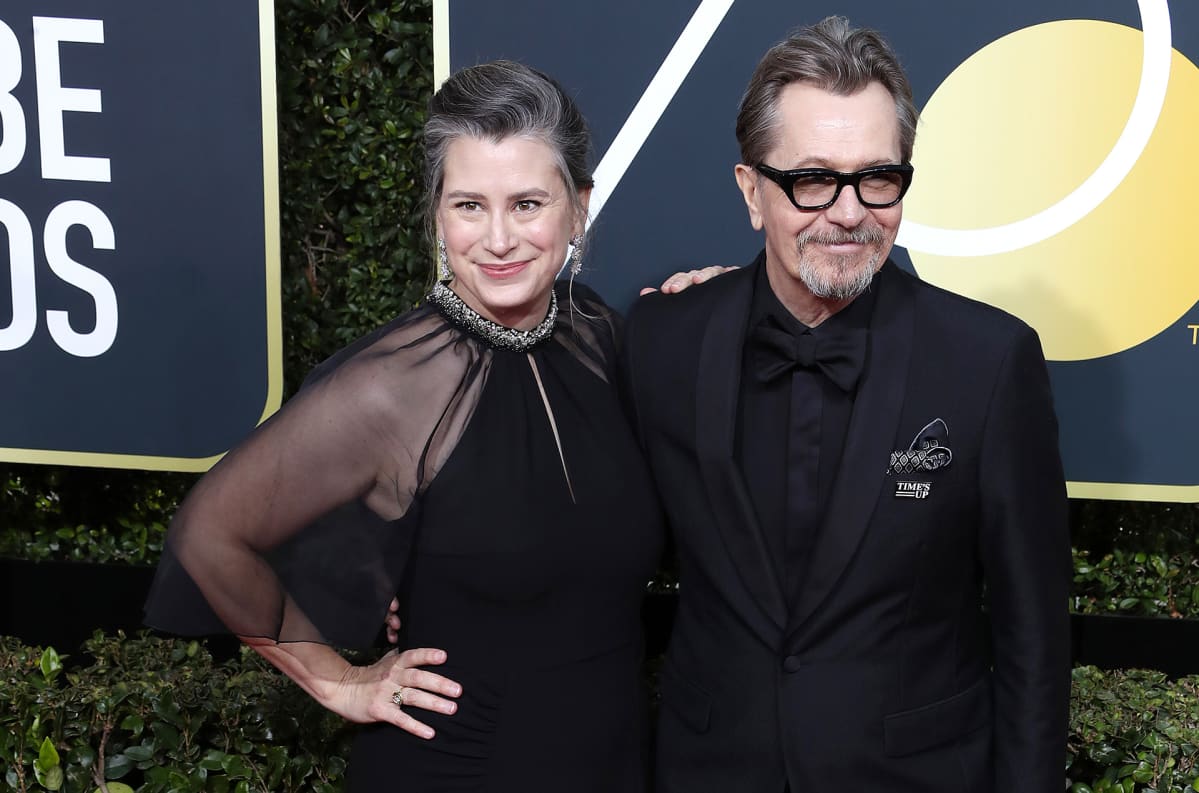 Gisele Schmidt ja Gary Oldman saapuivat Golden Globe -gaalaan.