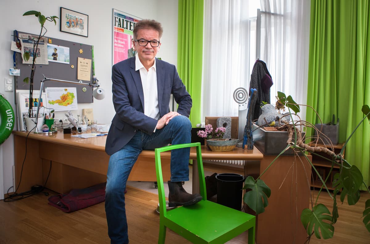 Rudi Anschober on käynnistänyt koulutus karkotusten sijaan-kampanjan.