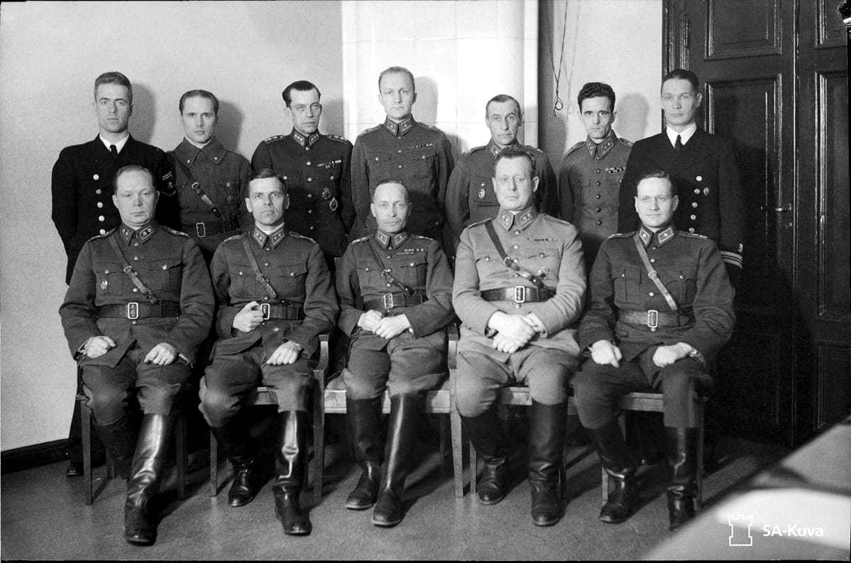 Päämajan operatiivisen osaston upseerit Talvisodan päättymispäivänä 13.3.1940. Kuvalähde: SA-kuva.