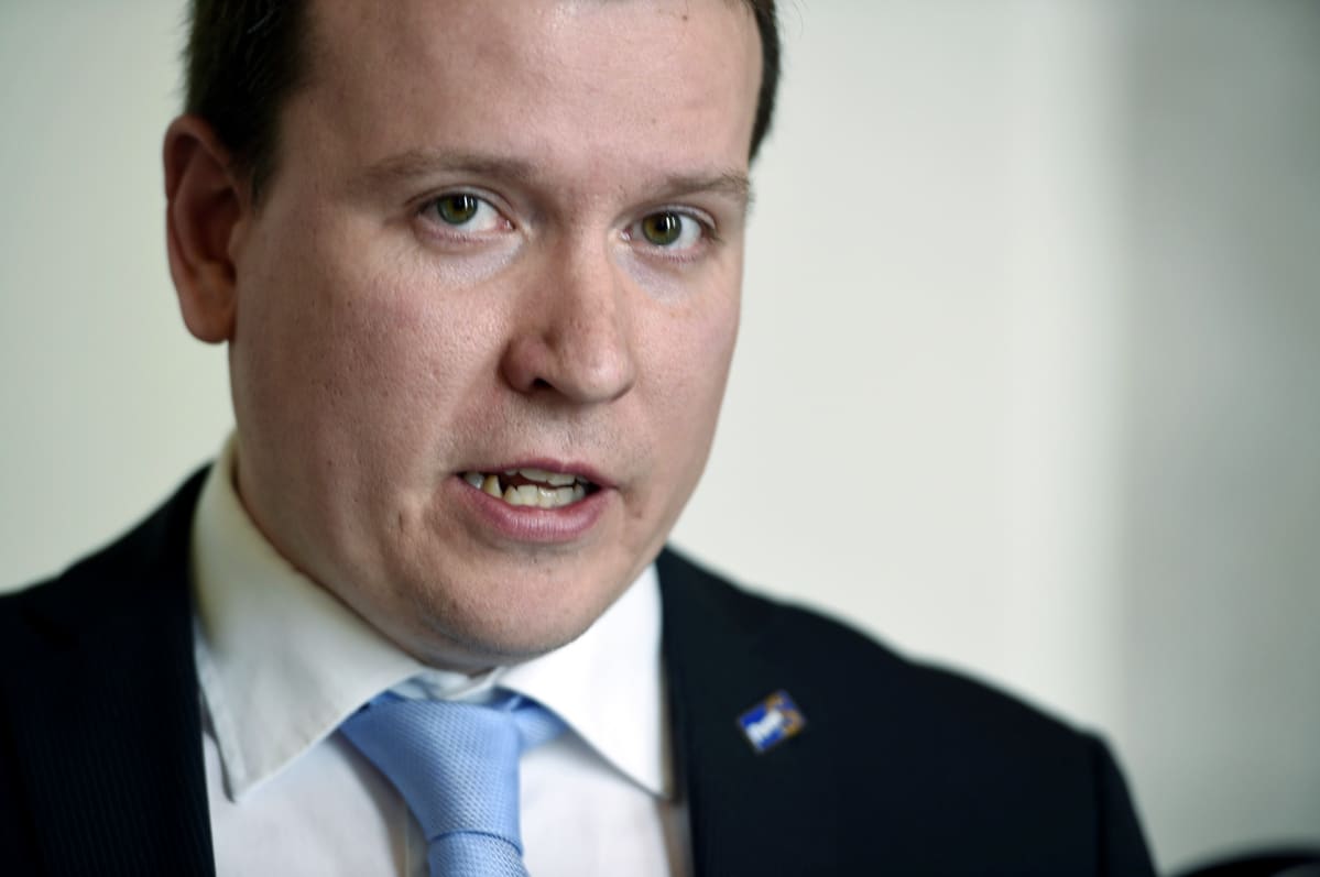 Perussuomalaisten eduskuntaryhmän puheenjohtaja Ville Tavio