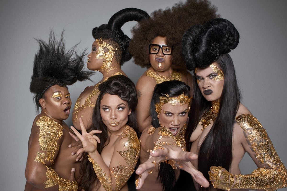 Australialaisen Briefs Factoryn Hot Brown Honey - Fighting the Power Never Tasted So Sweet Tampereen Teatterikesässä.