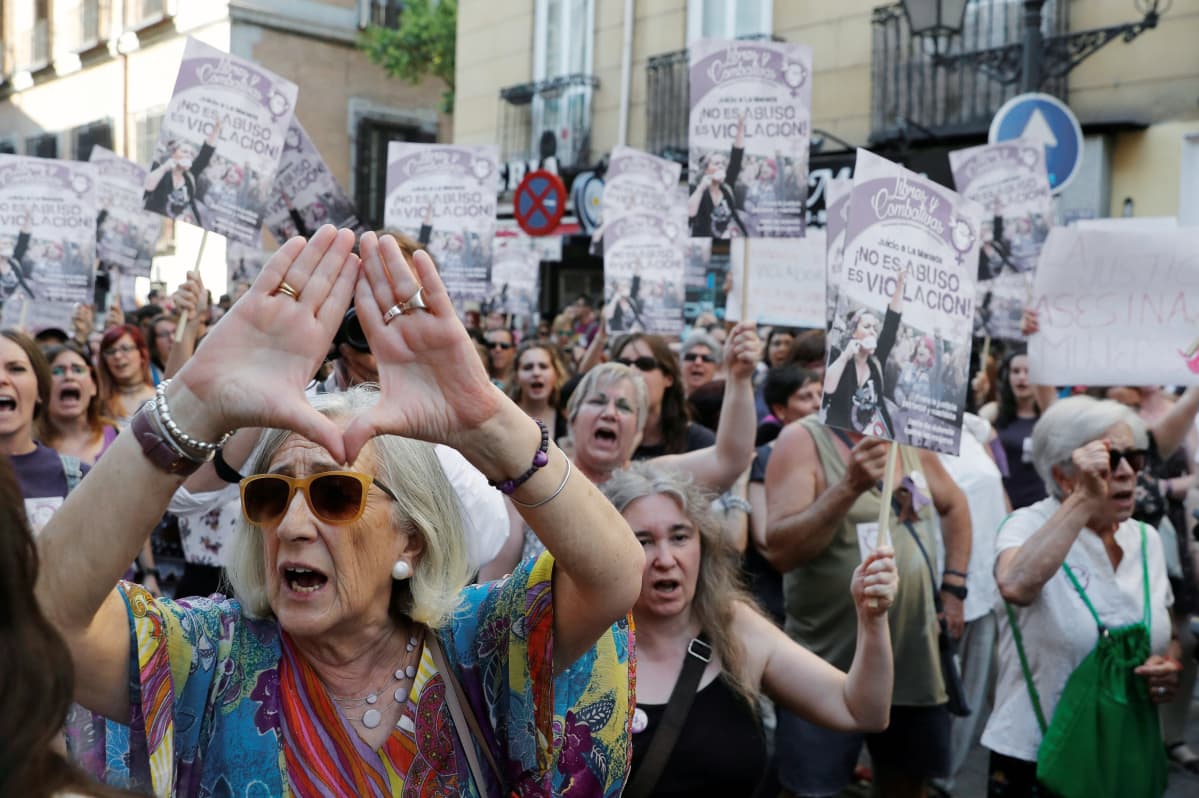Feministiset liikkeet ovat Espanjassa kaikenlaisen tasa-arvon liikkeitä. Ne kiinnittävät huomiota myös seksuaalivähemmistöjen ja muunsukupuolisten oikeuksiin sekä arvostelevat usein kapitalistisia talousrakenteita.