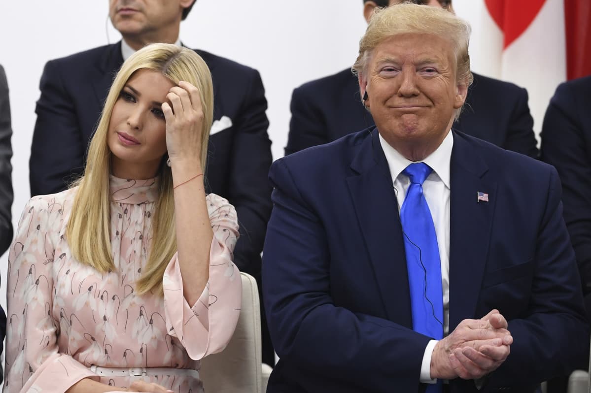 Donald Trumpilla oli Osakassa mukana tyttärensä Ivanka Trump.
