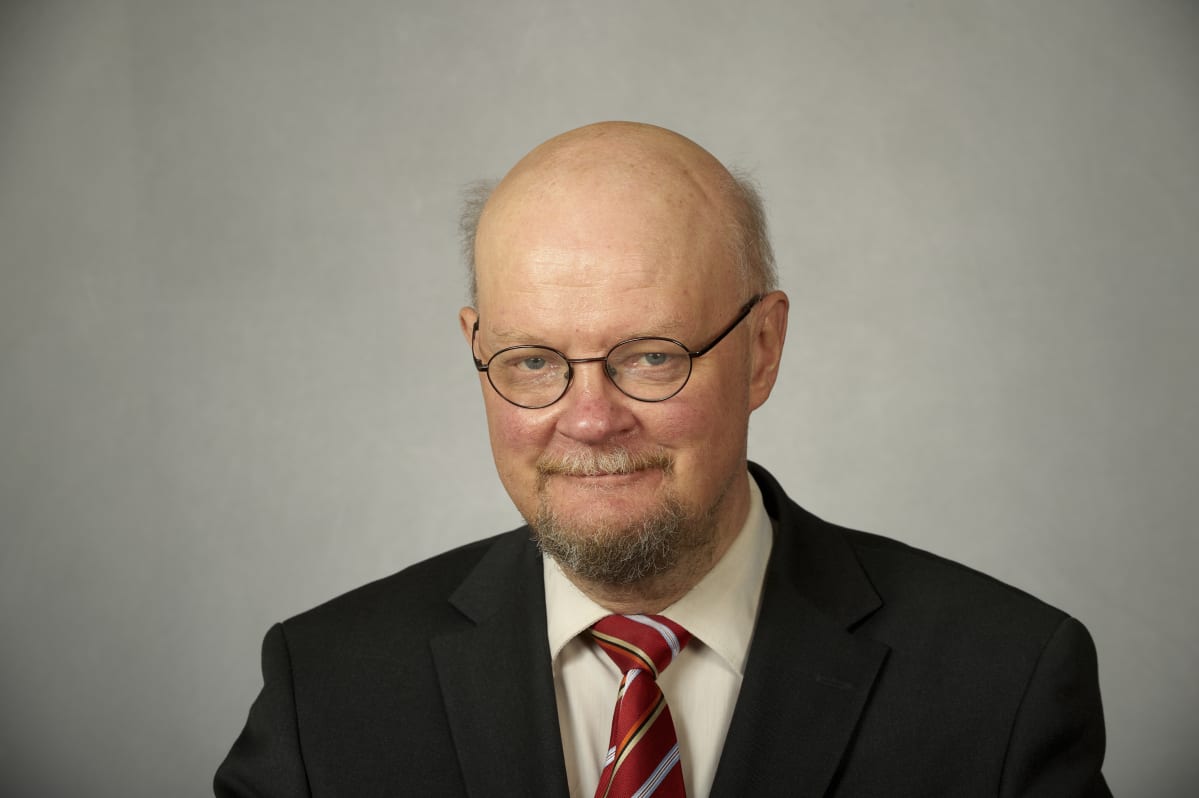 Tietokirjailija, veteraanipoliitikko Osmo Soininvaara