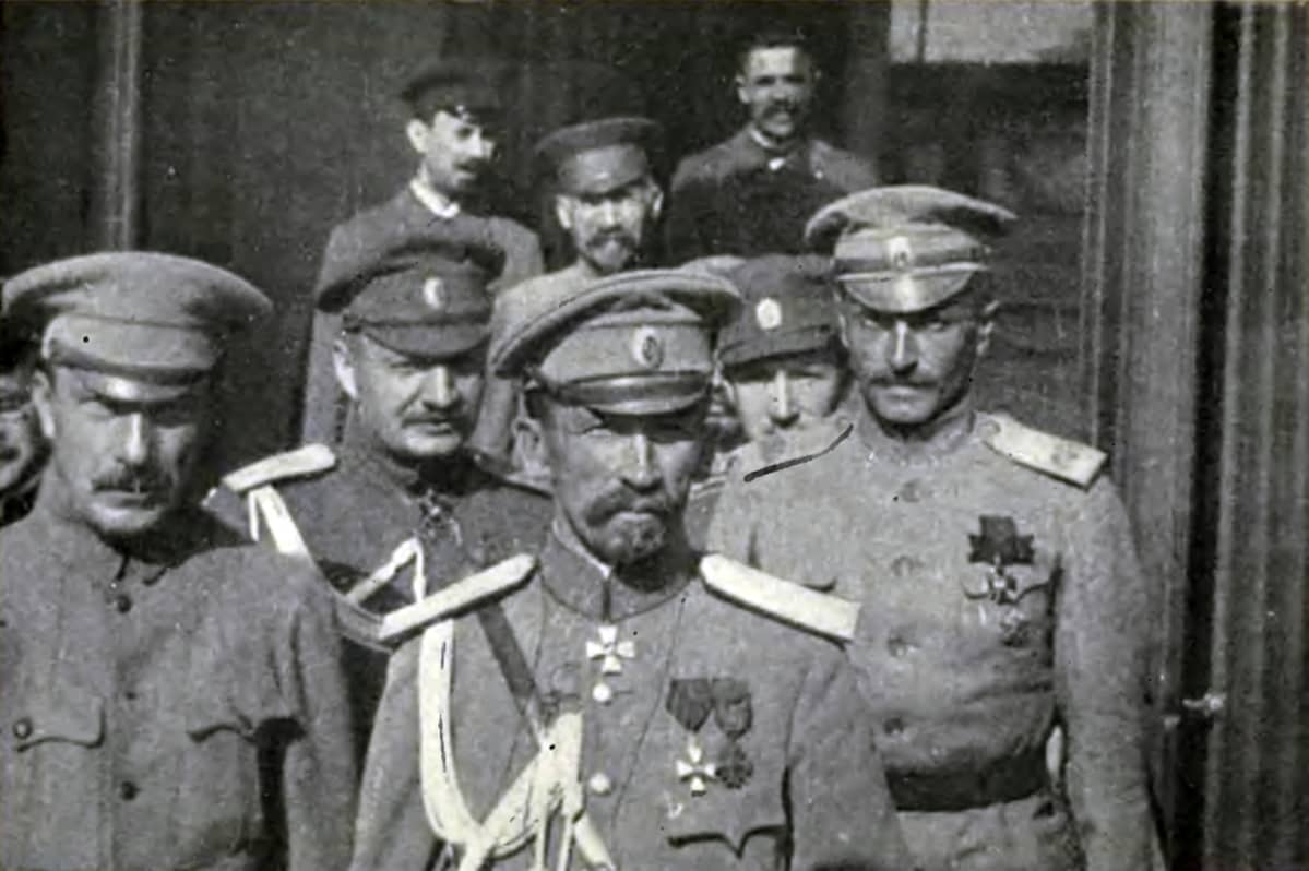 Kenraali Kornilov miehineen.