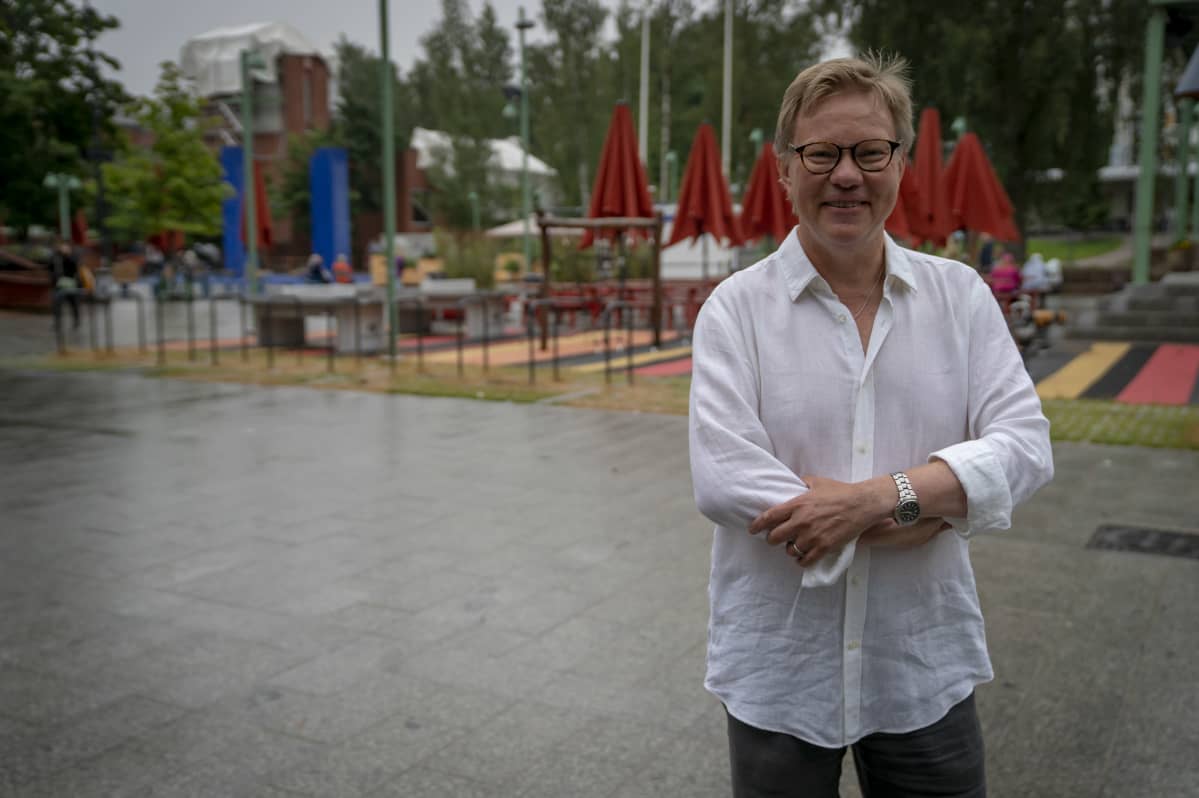 Tutkimusprofessori Jari Hakanen Työterveyslaitos