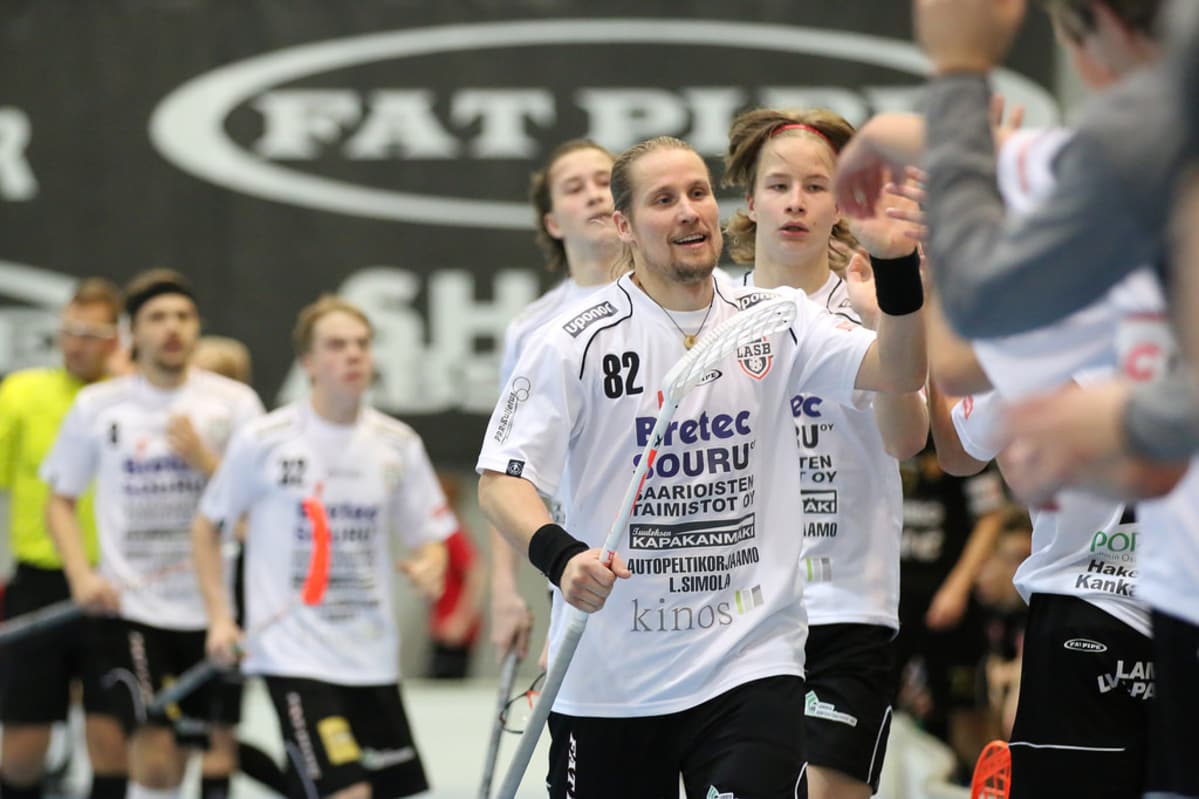 Mikael Järvi päätti uransa LASBin paidassa.