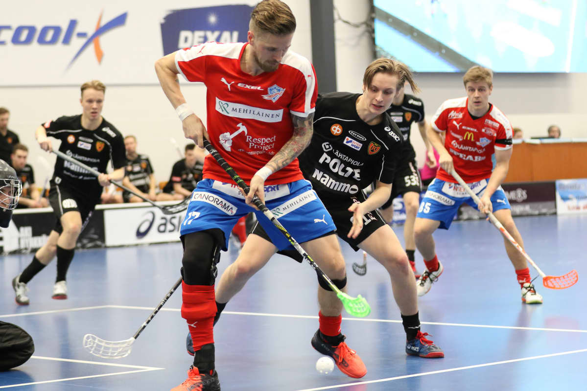 Mikko Kohonen kaukalossa